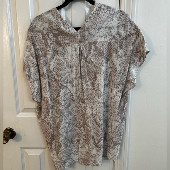 Karlie Snakeskin Print Top Gray / Large - Picture 3 of 8